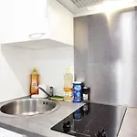 Near Metro & Marais & De & Seine Apartment