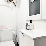 Near Metro & Marais & De & Seine Apartment *